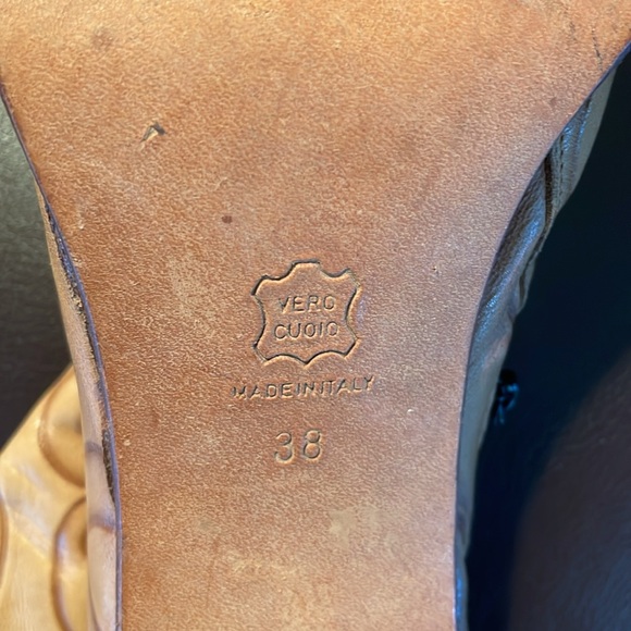 Browns Genuine Leather Vintage Boots - Picture 4 of 7